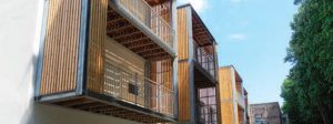 Pièces galvanisées mis en valeur dans le bâtiment